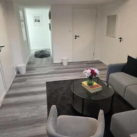 Souterrainwohnung In Neu Renoviert Daire Mendig