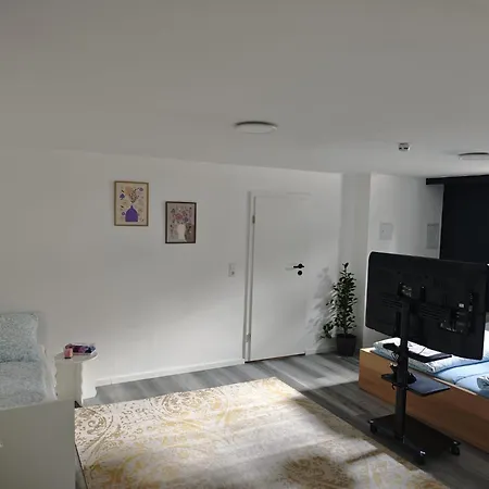 Souterrainwohnung In Neu Renoviert Daire Mendig